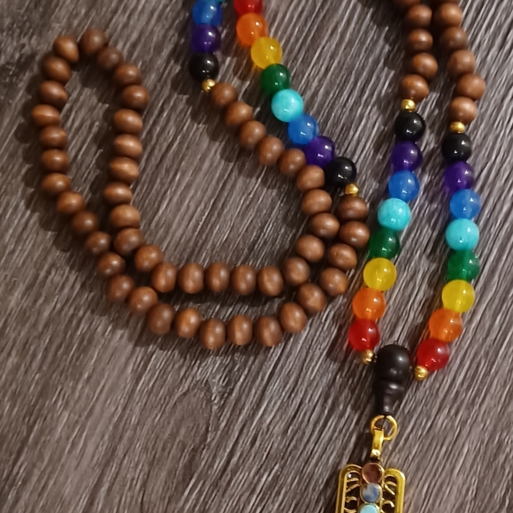 7 CHAKRA GEMSTONES & WOOD BEADS STRUNG ROSARY NECKLACE WITH HAMSA HAND PROTECTIO - Picture 5 of 12